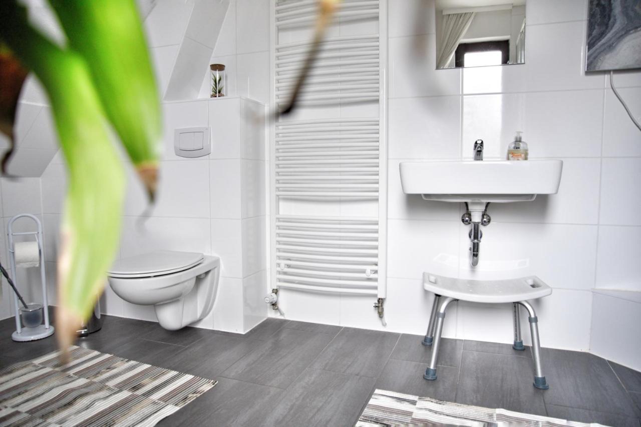 Ostseeferienhaus Oberes Apartment Mönkebude Екстериор снимка