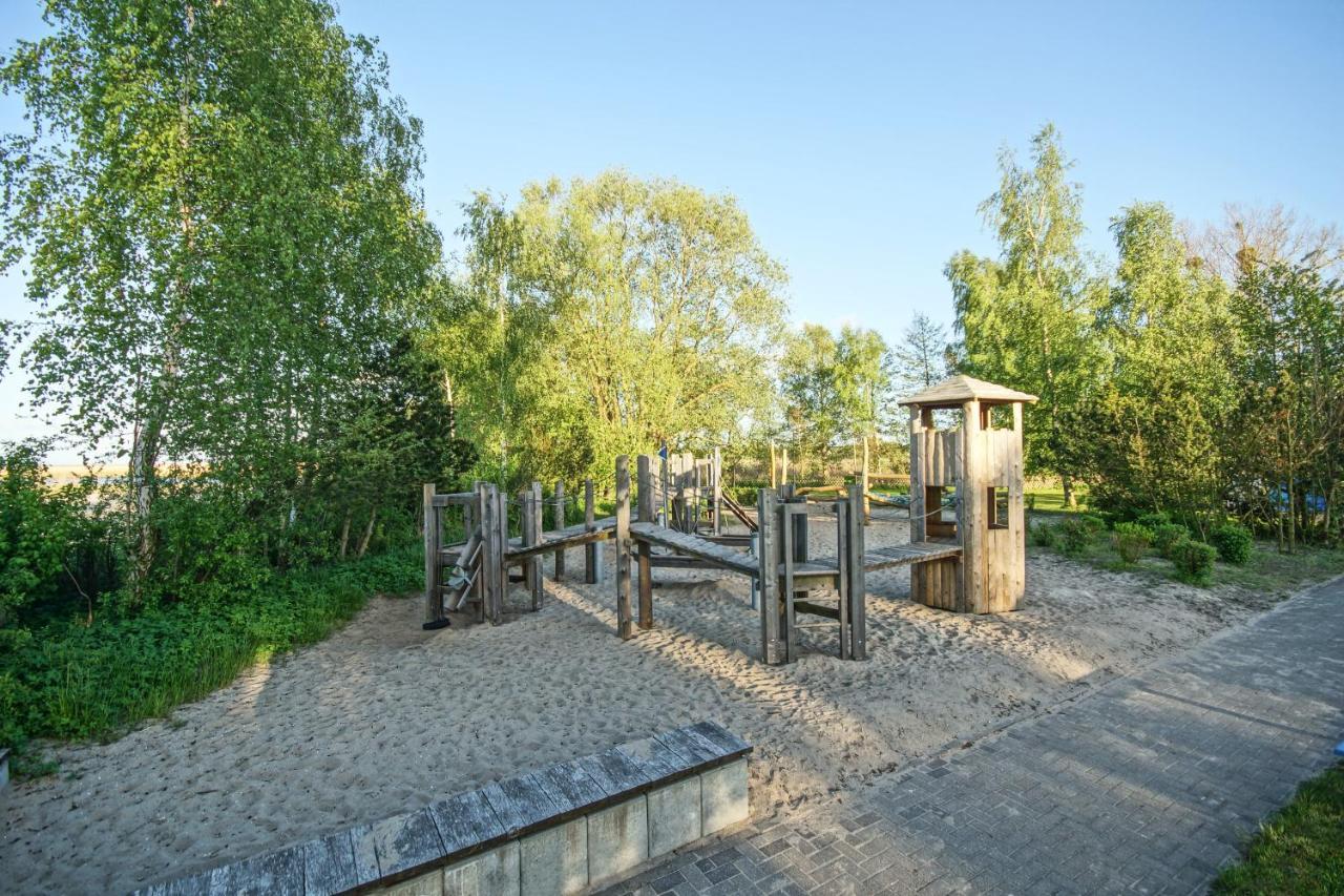Ostseeferienhaus Oberes Apartment Mönkebude Екстериор снимка
